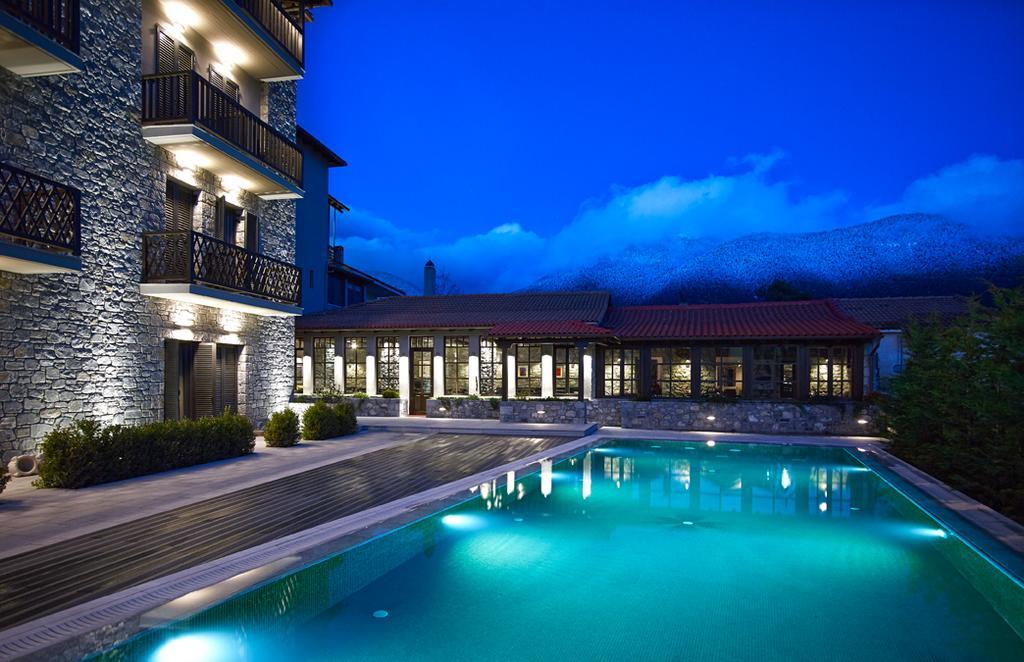 Art Mainalon Hotel Vitina Luaran gambar